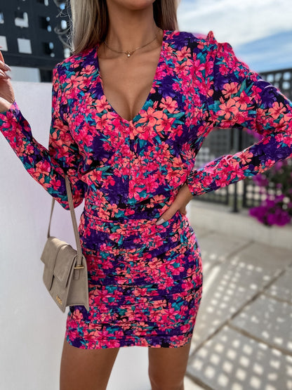 Women fitted dress with ruffles and V-neck Ivyshape