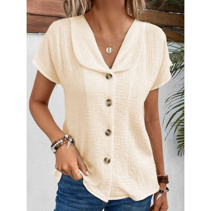 Women’s lightweight blouse with button details Ivyshape