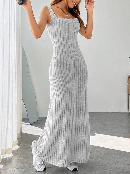 Women's Long Knit Maxi Dress with Slim Fit and Round Neckline Ivyshape