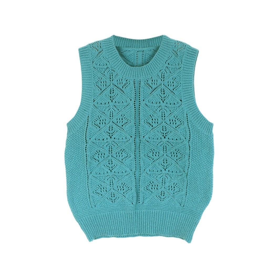 Ladies knitted top with intricate texture pattern Ivyshape
