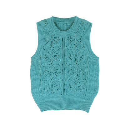 Ladies knitted top with intricate texture pattern Ivyshape