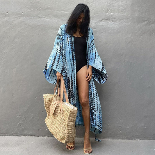 Women's elegant kaftan with playful batik pattern Ivyshape