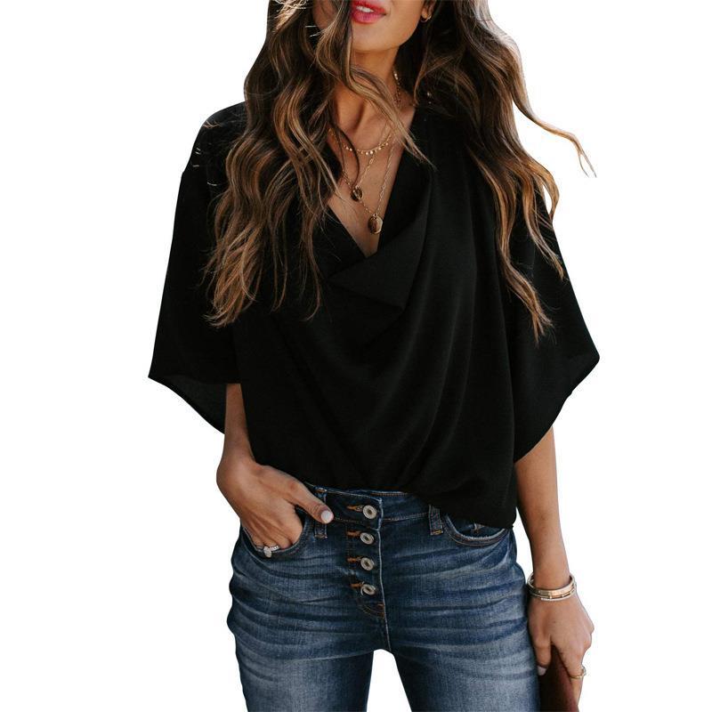 Ladies elegant crossover blouse with loose fit Ivyshape