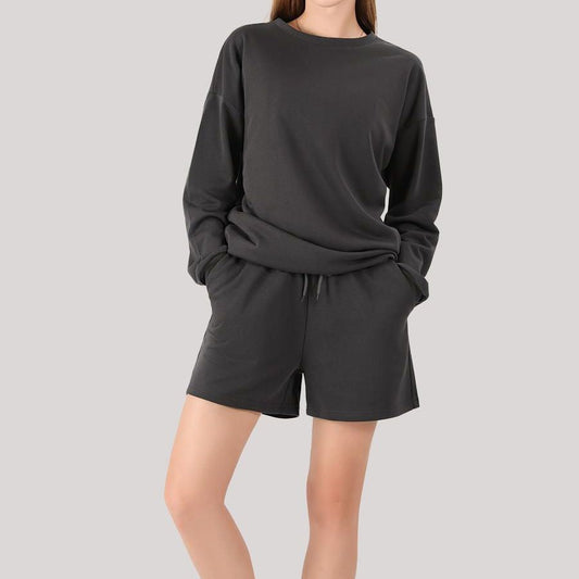 Ladies casual leisure set with long-sleeve top and shorts Ivyshape