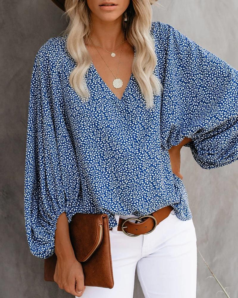 Ladies' Fashion Blouse with Voluminous Sleeves and Floral Pattern Ivyshape