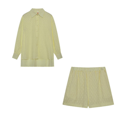 Ladies two-piece set with airy blouse and comfortable shorts Ivyshape