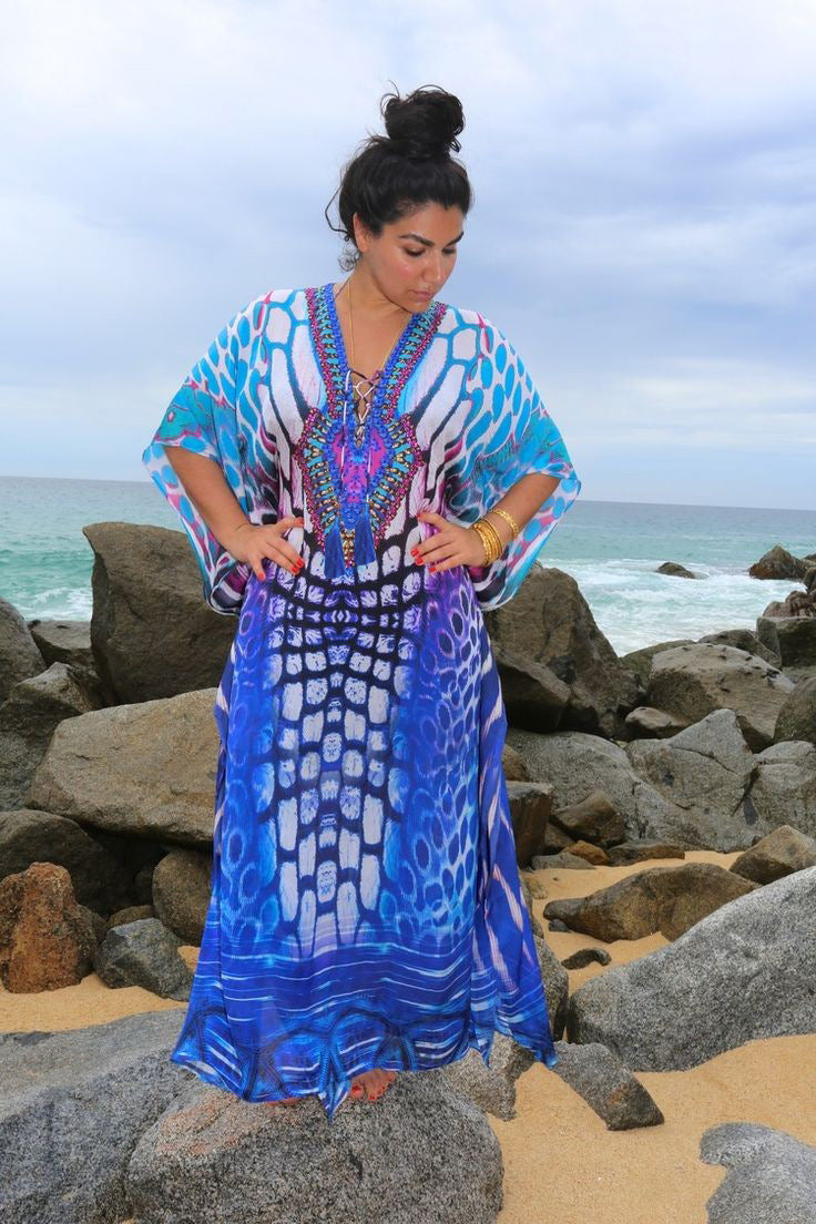 Ladies Maxi Kaftan with exotic pattern mix and elegant V-neck Ivyshape