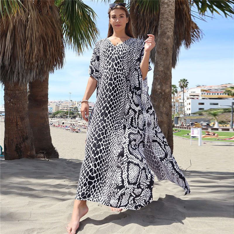 Women elegant beach kaftan with unusual pattern Ivyshape