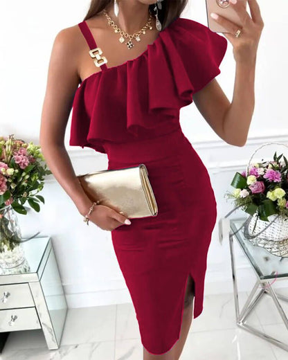 Women's wrap dress with voluminous ruffle detail and seductive slit Ivyshape