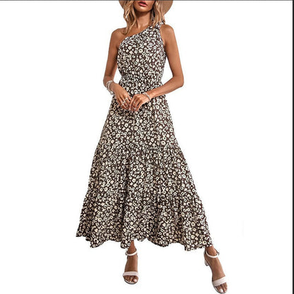 Women's maxi dress with asymmetric neckline and floral print Ivyshape