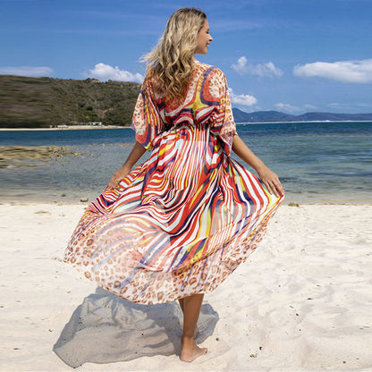 Women's beach cover-up with colorful pattern and loose fit Ivyshape