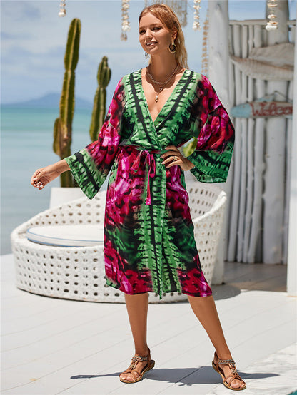 Ladies elegant beach kaftan with loose cut and colorful pattern Ivyshape
