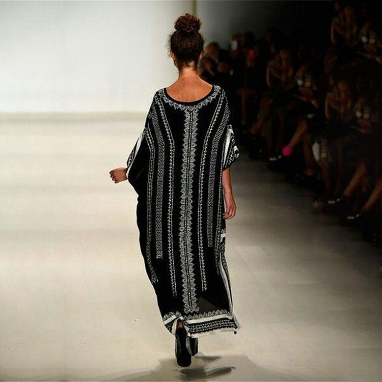 Women elegant Kaftan with artistic graphic design Ivyshape