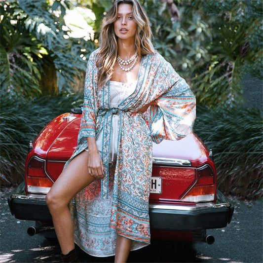 Ladies colorful beach kimono with elegant graphic pattern and loose fit Ivyshape