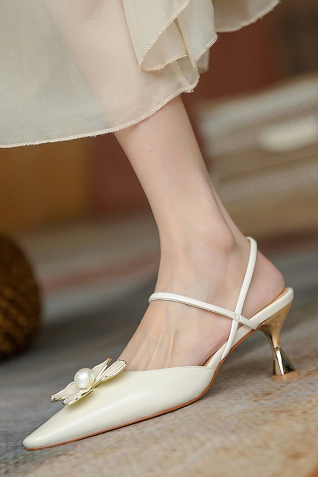 Amara™ | Pearl Flower Pointed-Toe Pumps