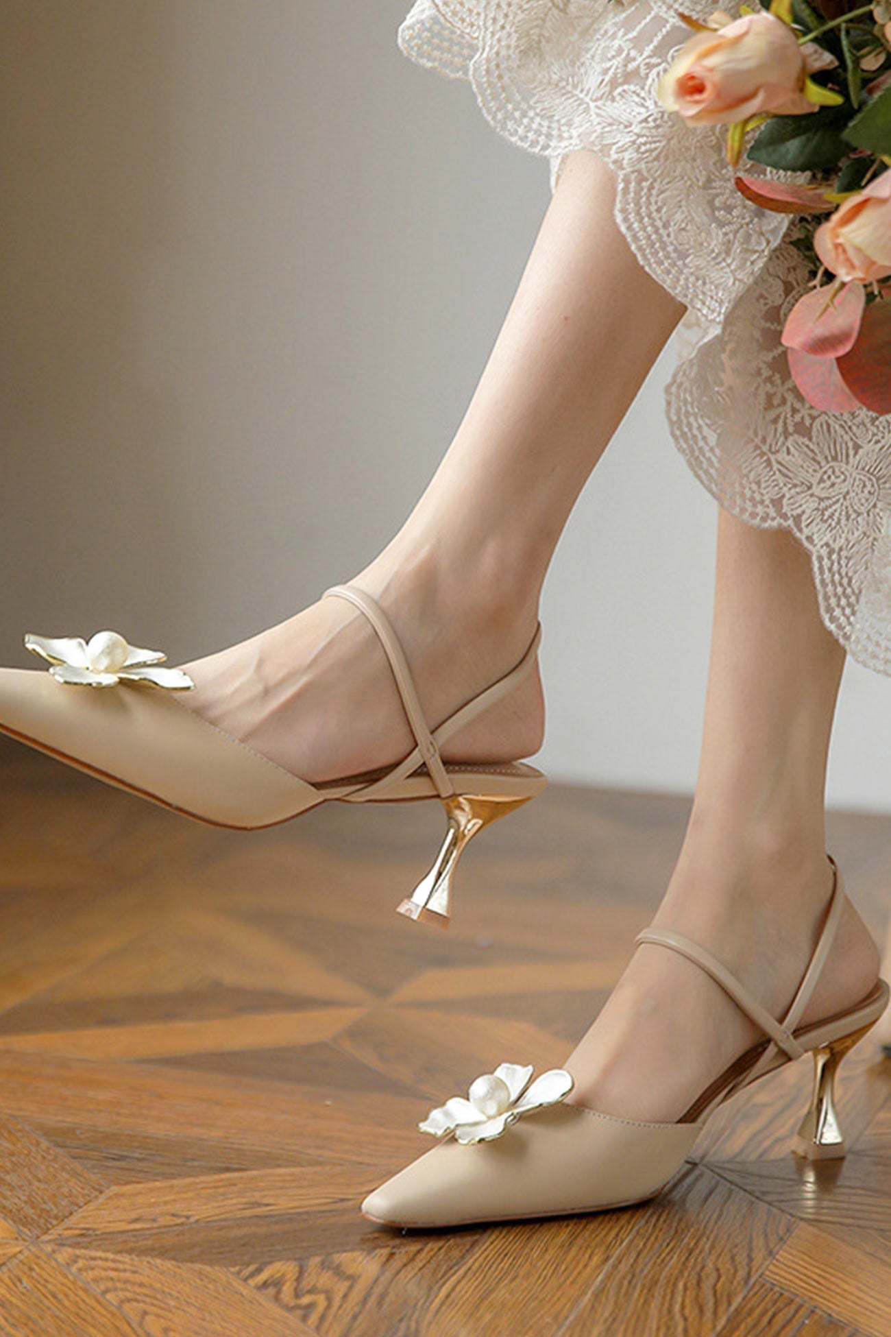 Amara™ | Pearl Flower Pointed-Toe Pumps