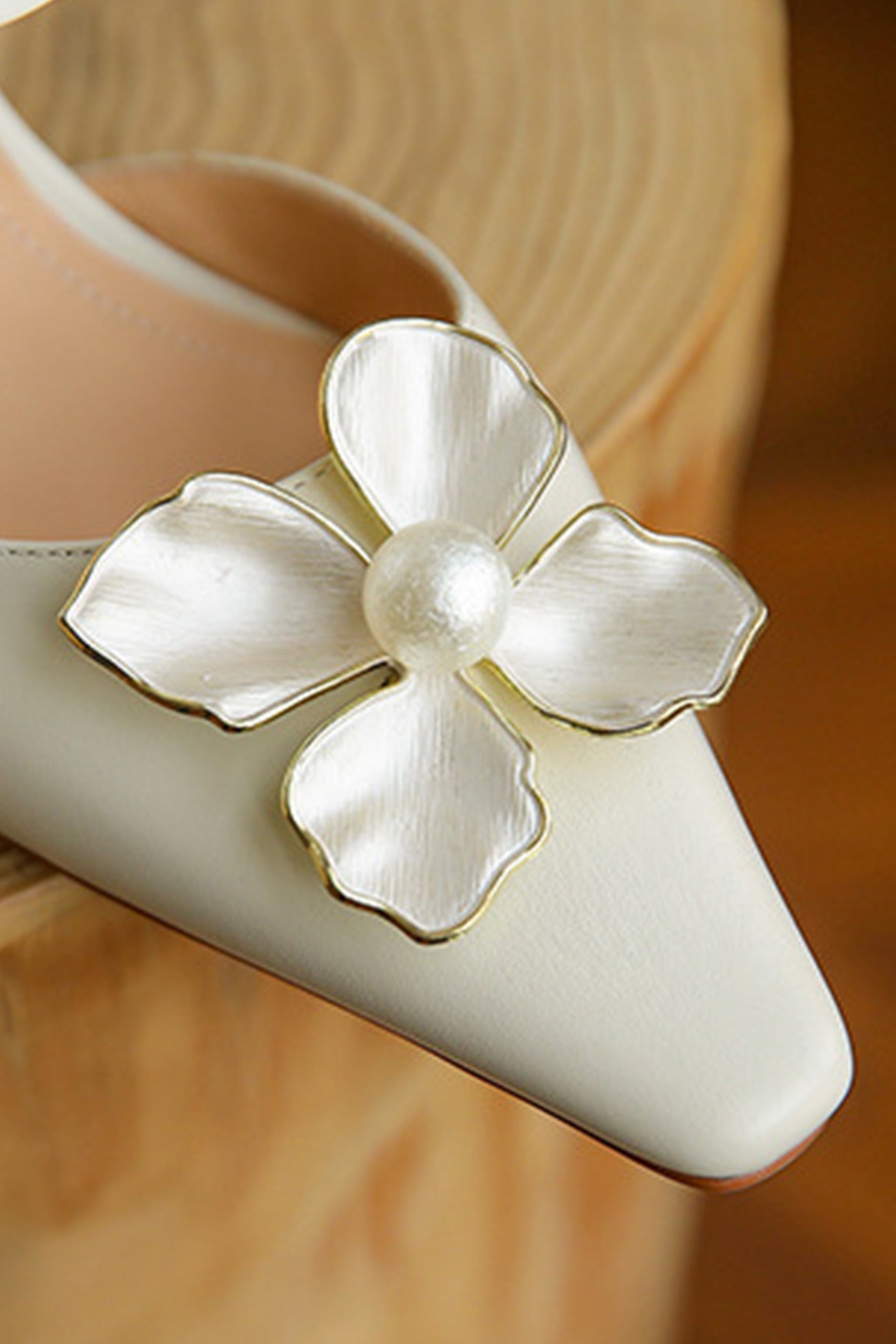Amara™ | Pearl Flower Pointed-Toe Pumps