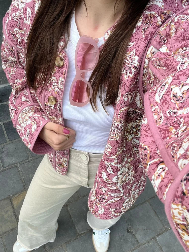 Mia | Giacca trapuntata floreale rosa con dettagli romantici