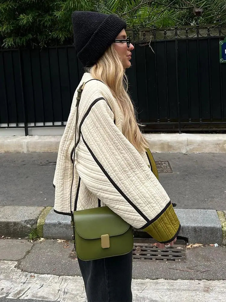 Clara | Cardigan corto lavorato a maglia con dettagli a bottoni per donna