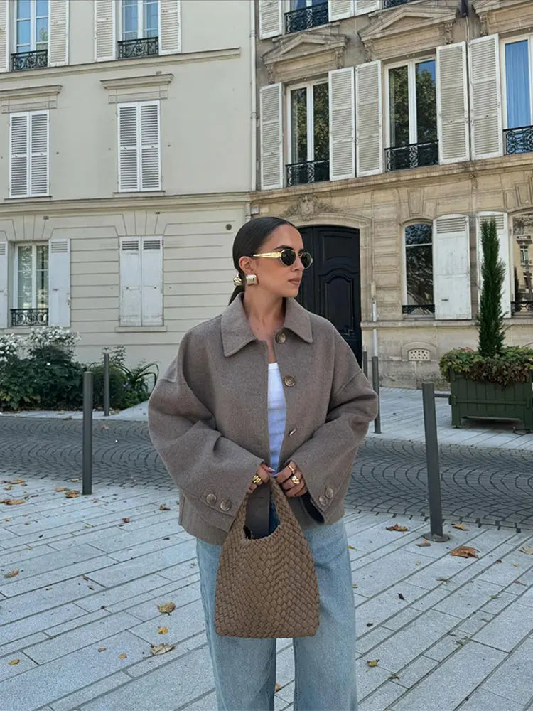 Ginevra | Cappotto da donna in lana con revers e abbottonatura