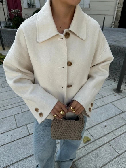 Ginevra | Cappotto da donna in lana con revers e abbottonatura