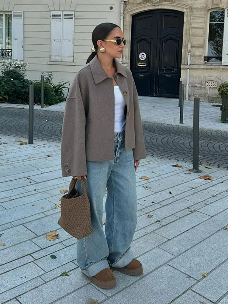 Ginevra | Cappotto da donna in lana con revers e abbottonatura