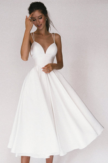 Gabriah | Abito elegante con scollatura a V e spalline