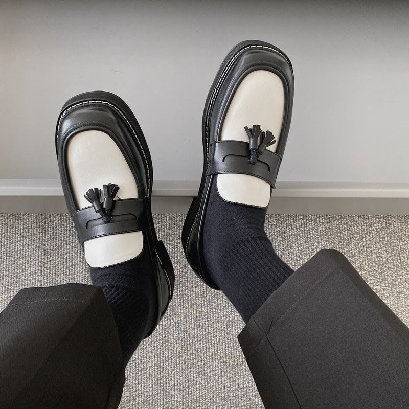 Andres | Piccoli mocassini in pelle bianca e nera con tendenza colore a contrasto per uomo