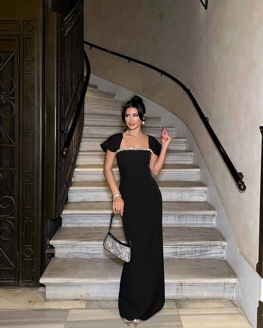 Adriana - Abito lungo aderente con dettagli scintillanti